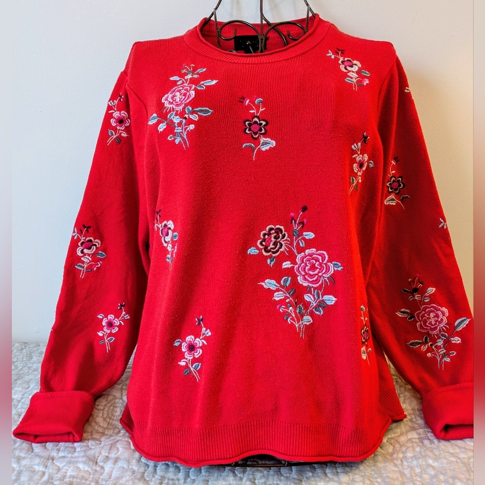⛵ 3/$10 Topshop Red Floral Embroidered Sweater